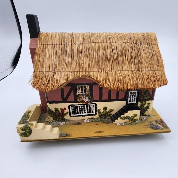 Vintage Pauline Ralph Reuge Music Box Olde English Cottage Hand-Made in England - Picture 1 of 11